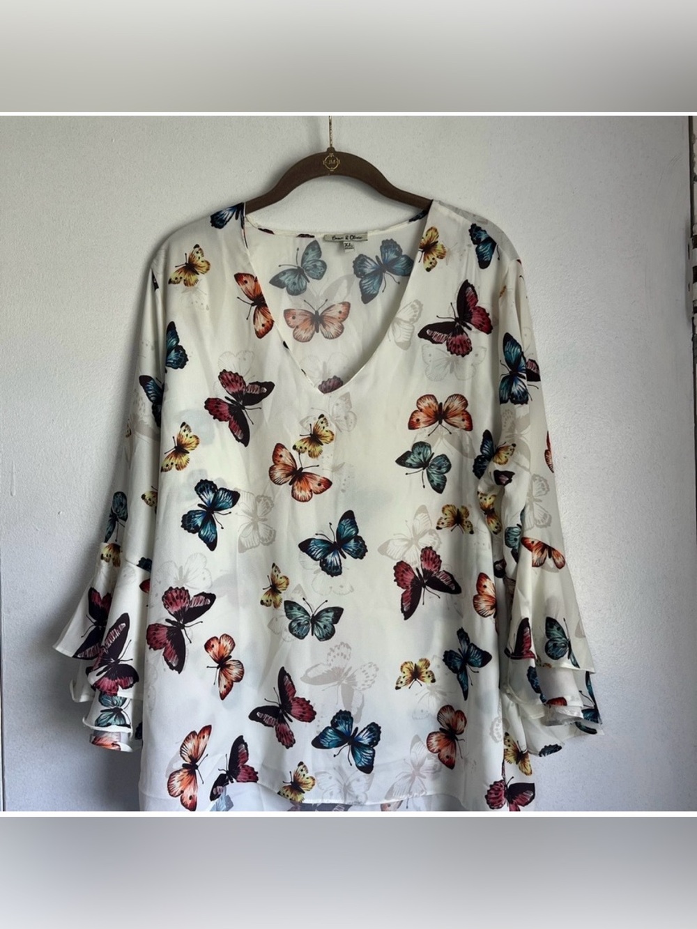 Emma & Olivia Elegant Butterfly Print V-Neck Bell Sleeve Blouse Sz XL Whimsical